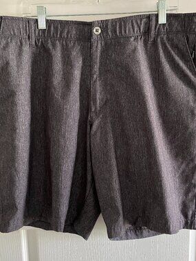 Swisstech Men's Gray Solid Flat Front Relaxed Fit Casual Cargo Shorts Size 42.